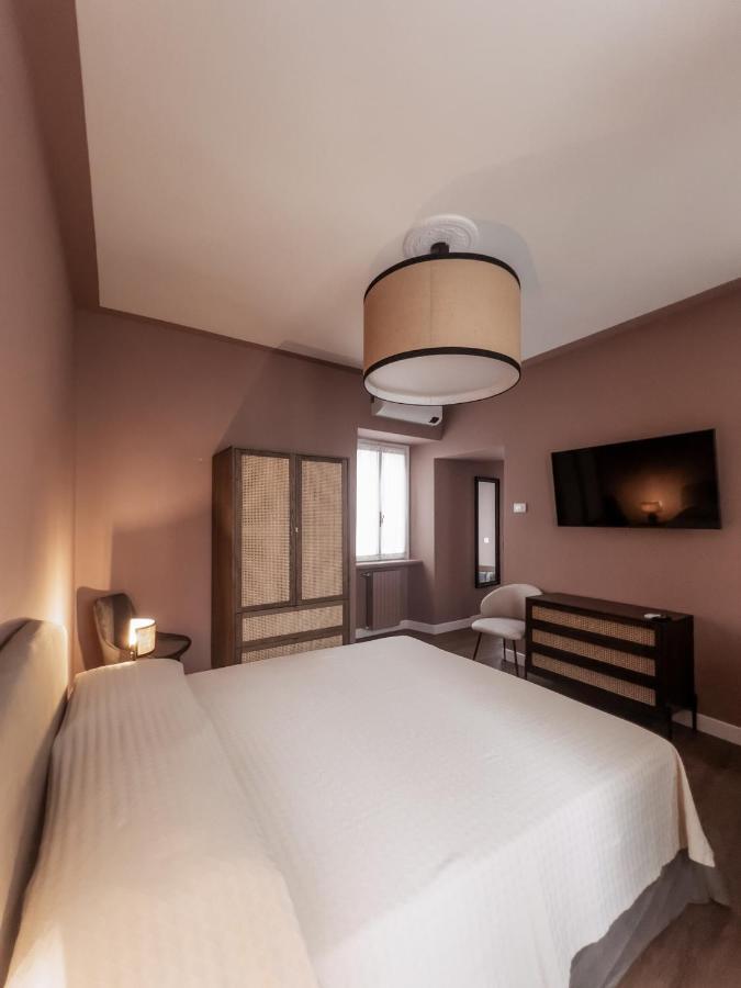 Caffe Delle Rose Les Chambres Verbania Bagian luar foto