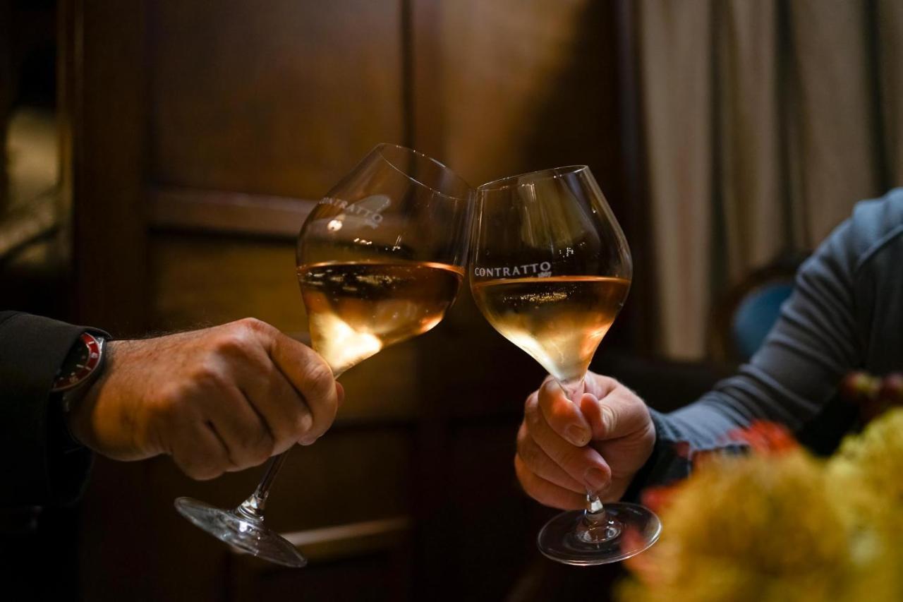 Caffe Delle Rose Les Chambres Verbania Bagian luar foto