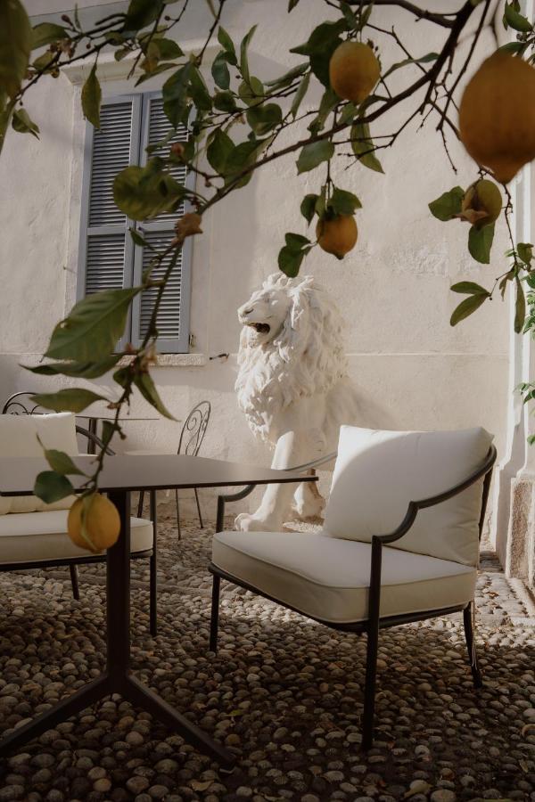 Caffe Delle Rose Les Chambres Verbania Bagian luar foto