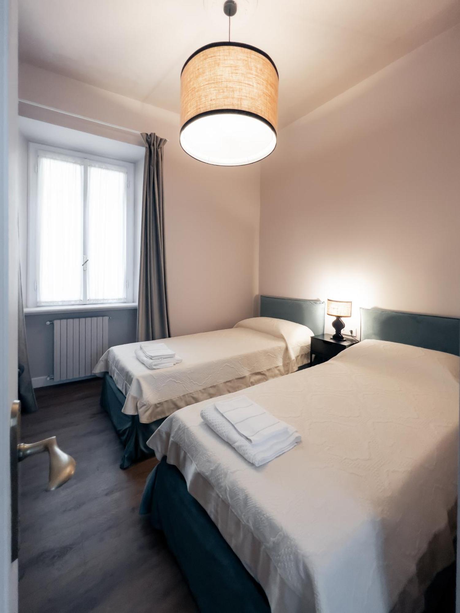 Caffe Delle Rose Les Chambres Verbania Bagian luar foto